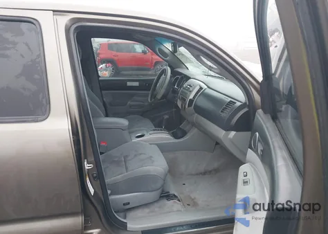 2010 Toyota Tacoma Base V6 из США, поврежденный, VIN 3TMLU4ENXAM055826